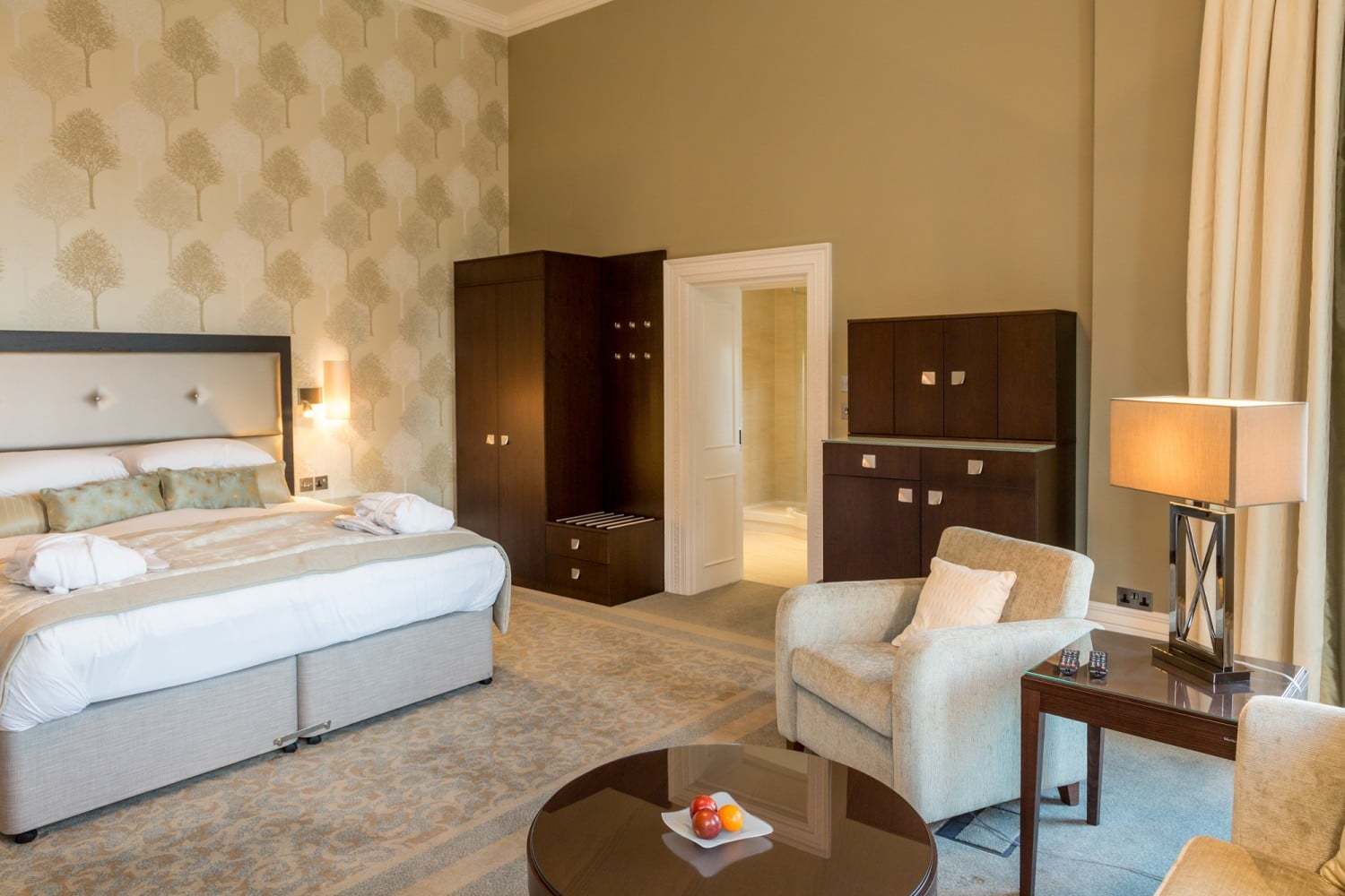 Oakley Hall Hotel Бейсингсток Стая снимка