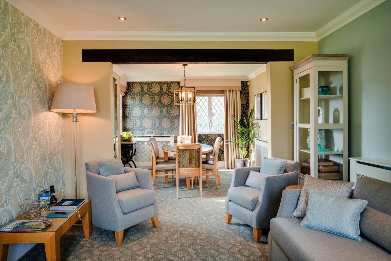 Oakley Hall Hotel Бейсингсток Екстериор снимка